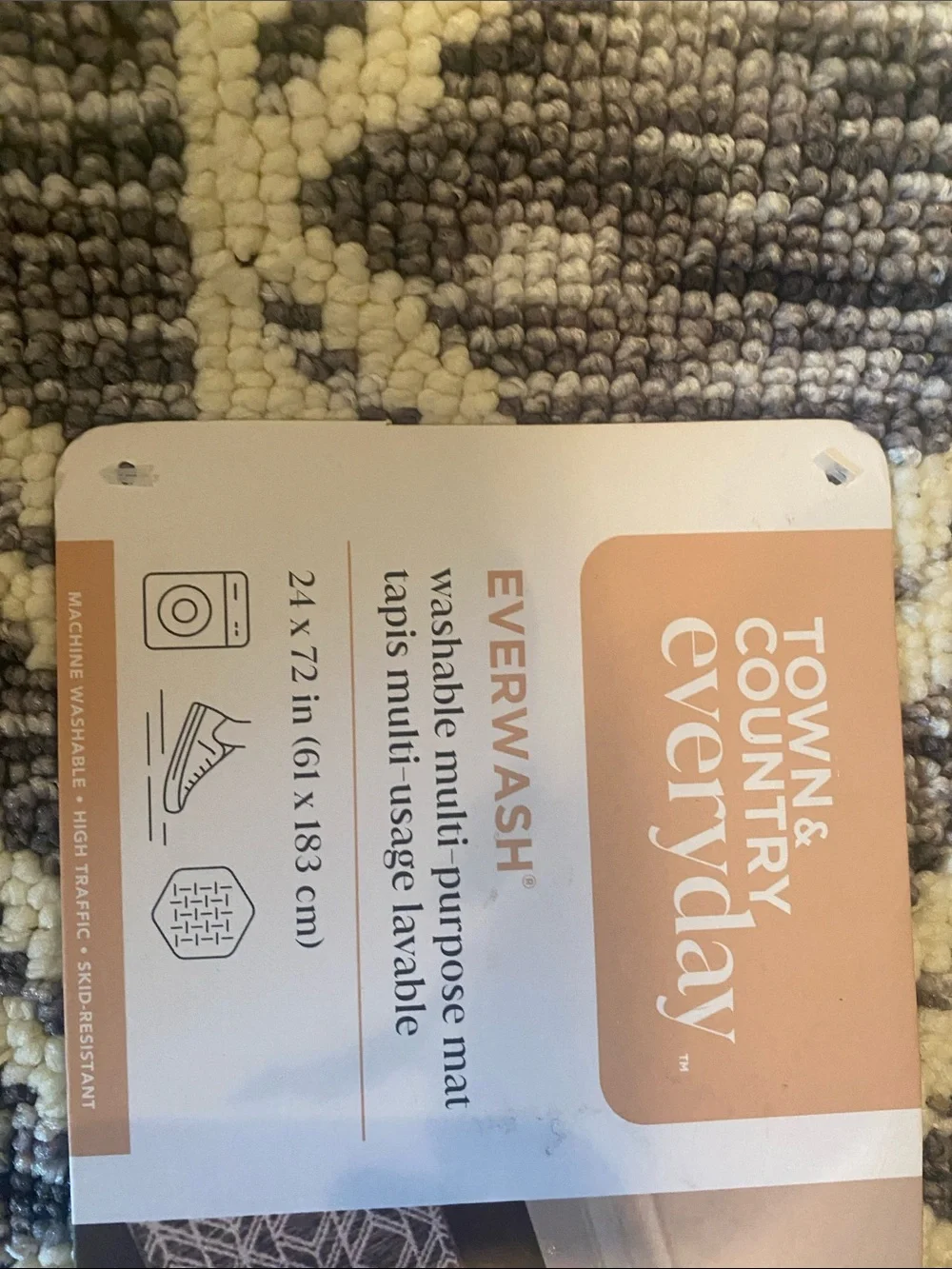 Today only NWT Gray and Cream Geometric Accent Rug